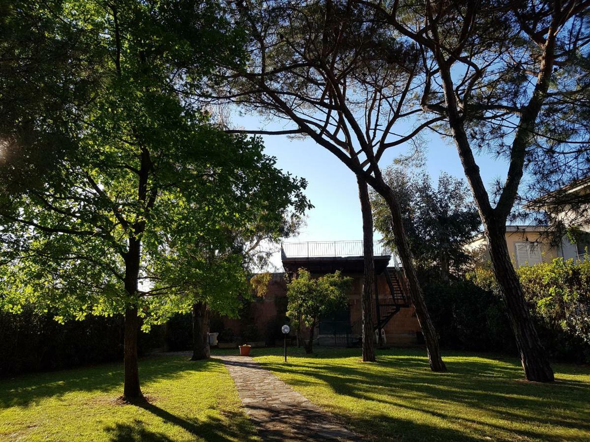 Apartament Mansarda Stefania Ameglia Zewnętrze zdjęcie